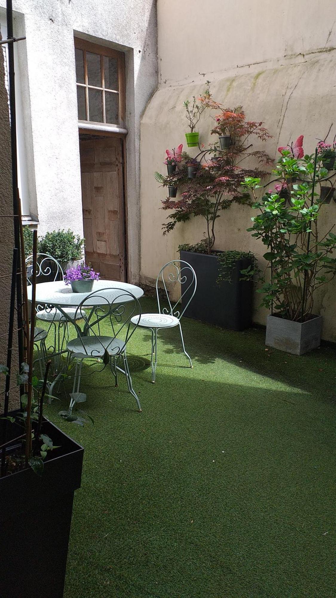 2 Pieces Et Jardin Hyper Centre *